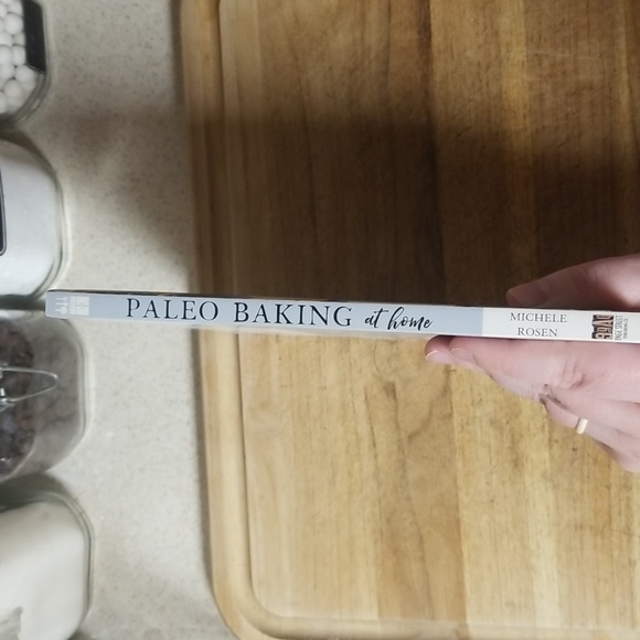 Paleo Baking at Home: The Ultimate Resource for Delicious Grain-Free Baking - Picture 4 of 5